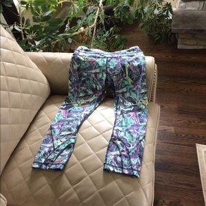 Lululrmon yoga crop pants